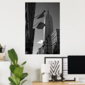 Empire State Bldg met vlaggen Poster (Thuiskantoor)