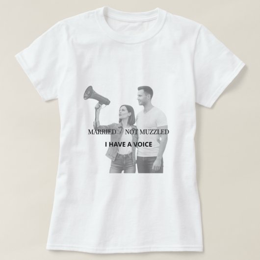 Empowered & Married – Feminist T-Shirt for Wives (Design devant)