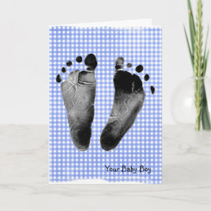 Empreintes bébé garçon sur En vichy carte