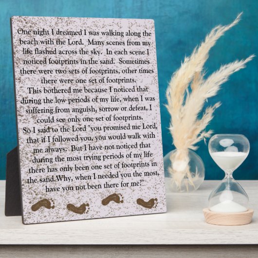 Empreintes dans le sable avec la Plaque Jésus (Côté)