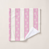 Empreintes de pattes de chien sur les bandes rose  (Gant de toilette)