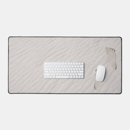 Empreintes de plage dans le sable (Clavier et souris)