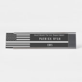 EMS Thin White Line American Flag Monogramed Bureau Naambordje (Voorkant)