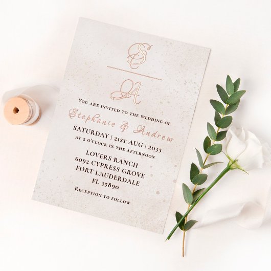 En Aluminium Élégant Rose Monogramme or Mariage Foil Invitation