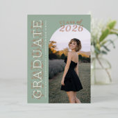 En Aluminium Modern Sage Graduation Rose Gold Foil Invitation (Debout devant)