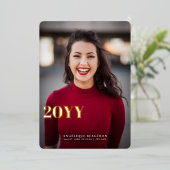 En Aluminium Sleek n Chic Graduation Foil Invitation (Debout devant)