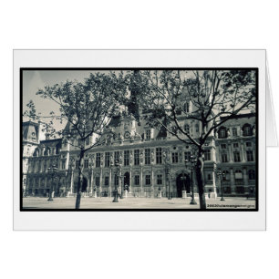 En attendant... à l'Hôtel de Ville