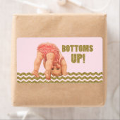 En Bas Sip Et Voir Étiquettes De Bouteille D'Eau (En situation)