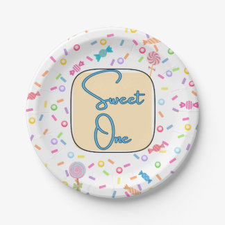En Carton Assiettes pour la première fête d'anniversaire de
