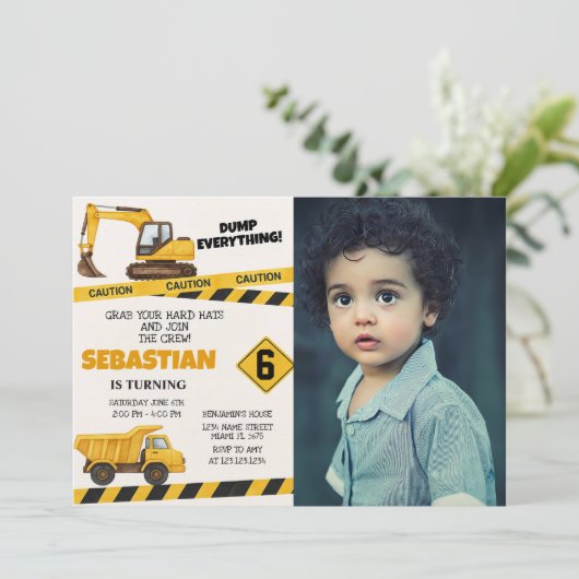 En construction Invitations d'anniversaire avec ph (Debout devant)