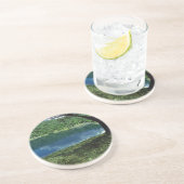 En Grès À Côté Du Dessous de verre Des Eaux Profondes (Côté)