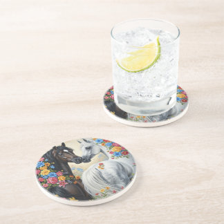 En Grès Dessous de verre avec des chevaux encadrés de fleu