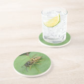 En Grès Hoverfly sur un Dessous de verre feuille (Côté)