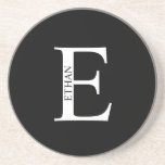 En Grès Monogramme personnalisé et nom Dessous de verre de<br><div class="desc">Monogramme personnalisé et cadeau de nom caractéristiques monogramme personnalisé et nom dans le style de police serif classique. Parfait comme cadeaux de vacances,  cadeaux de fête des pères pour papa,  cadeaux pour les groomsmen et pour toutes les occasions spéciales.</div>