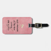 En hoewel ze maar klein is, is ze Fierce Quote Bagagelabel (Voorkant horizontaal)