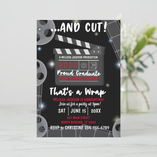 En knip dat is een 'Wrap Afstuderen Black' uitnodi Kaart (Staand voorkant)