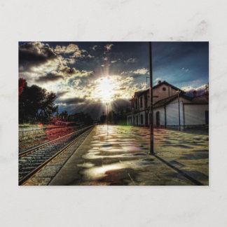 En la estación briefkaart