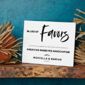 En lieu et place des faveurs signer Plaque Tableto (Côté)