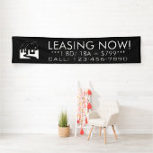 En louant maintenant la bannière blanche noire (En situation)