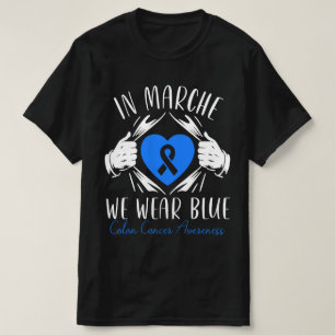 En mars, nous portons un T-shirt bleu