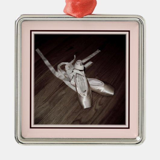 En Métal Ornement 'Toe Shoes' (Devant)