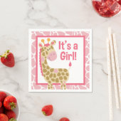 En Papier Giraffe rose C'est une serviette Baby shower fille (En situation)
