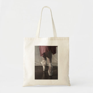en pointe door cordelia tote bag