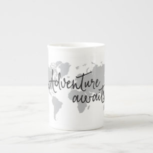 En Porcelaine L'aventure attend la tasse de carte