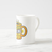 En Porcelaine tasse (Devant droit)
