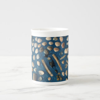 En Porcelaine Tasse à café avec coquille un motif organisé