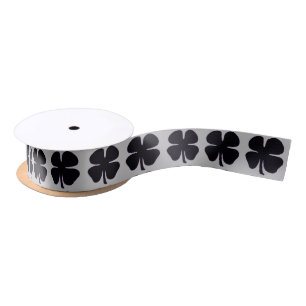 En Satin Boule de ruban gris de Clover noir