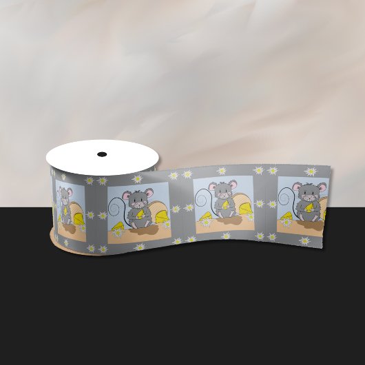 En Satin Caricature grise mignonne souris mangeant ruban de
