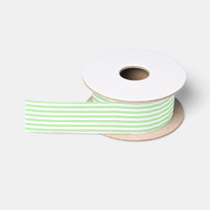 En Satin Doucement vert et blanc barre le ruban