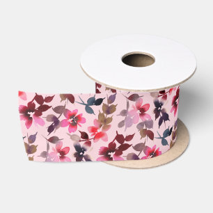 En Satin Ruban - Flore imprimé sur Arrière - plan rose