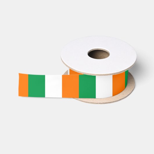 En Satin Ruban patriotique avec drapeau d'Irlande (Bobine)