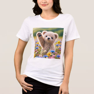 En Tri-matière T-Shirt Fluffy Bear Cub Waving T-Shirt pour femmes