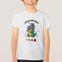 Un T-shirt coloré de la carte de voeux d'anniversa