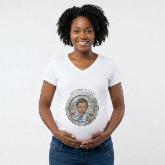 enceinte - Bébé essayant de dormir T-Shirt