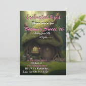 Enchanted Forest Hut Sweet 16 Invitation (Debout devant)
