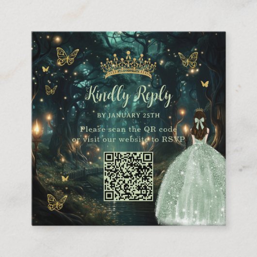 Enchanted Forest Sage Green Quinceañera QR RSVP Informatiekaartje (Voorkant)