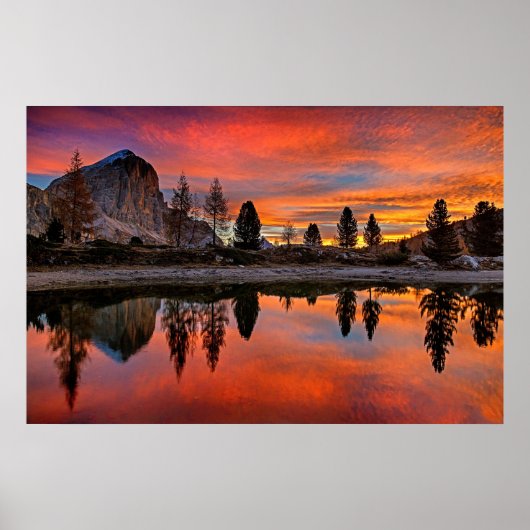Enchanted Lake Sunset Poster (Voorkant)