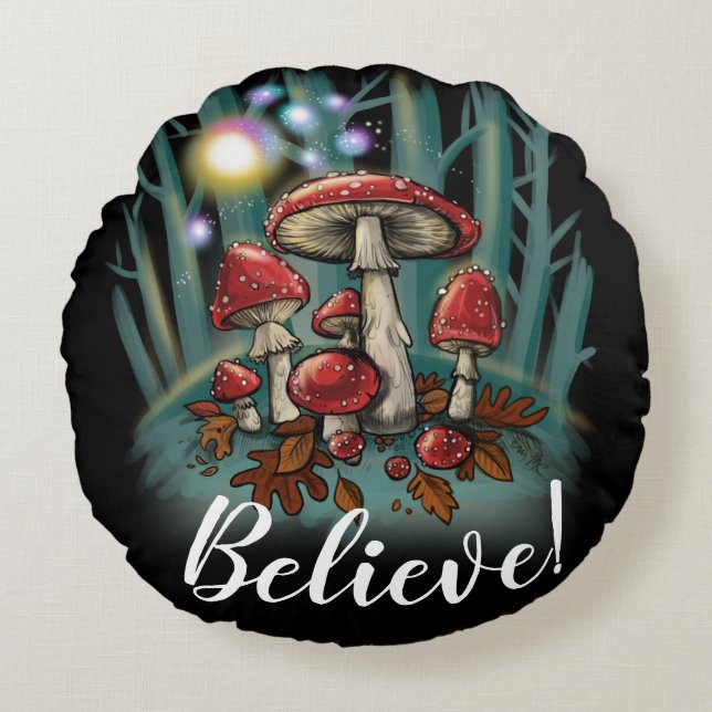 Enchanted Toadstools Rond Kussen (Voorkant)