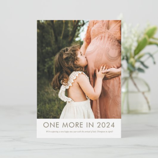 Encore une en 2024 Faire-part de grossesse (Debout devant)