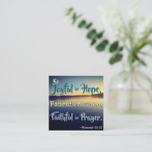 Encouragement des cartes de mémoire de versets bib (Debout devant)