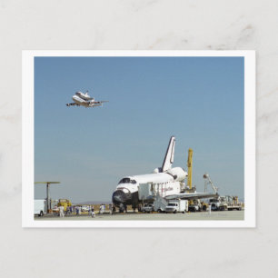 Endeavor op Runway met Columbia op SCA Overhea Briefkaart