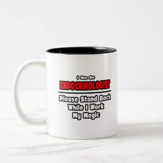 Endocrinoloog... Werk mijn magie Tweekleurige Koffiemok