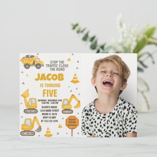 Enfants Construction Anniversaire Invitation avec  (Debout devant)