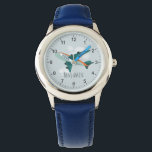 Enfants Cute Blue Avion Boys Voyage<br><div class="desc">Ce design d'avion de transport cool et mignon comprend un avion bleu moderne avec un arrière - plan de ciel et de nuages,  et peut être personnalisé avec le nom de votre garçon. Parfait pour un avion et les enfants passionnés de voyage première montre!</div>