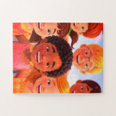 Enfants s'amusant ensemble sur un puzzle de 30 piè (Horizontal)