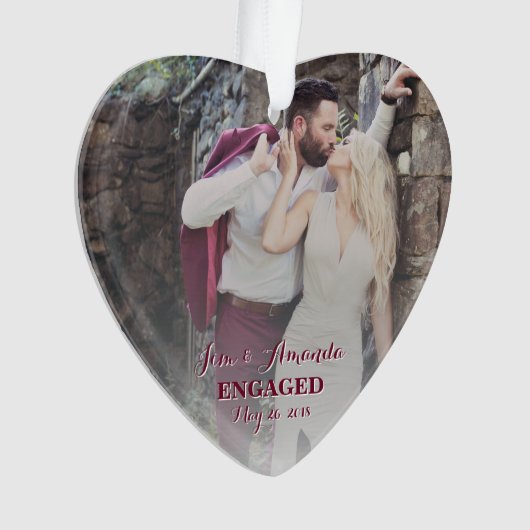 Engagé épousant premier Noël de couples (devant)